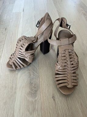 Woven Peep Toe Block Heels 👡 Neutral (7.5 / 8)